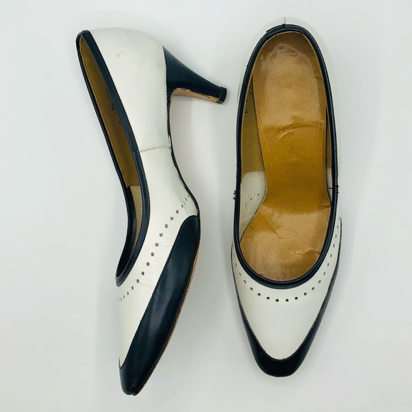 Vintage Shoes - Vintage 70s Vogue Brand Oxford-Inspired Heels